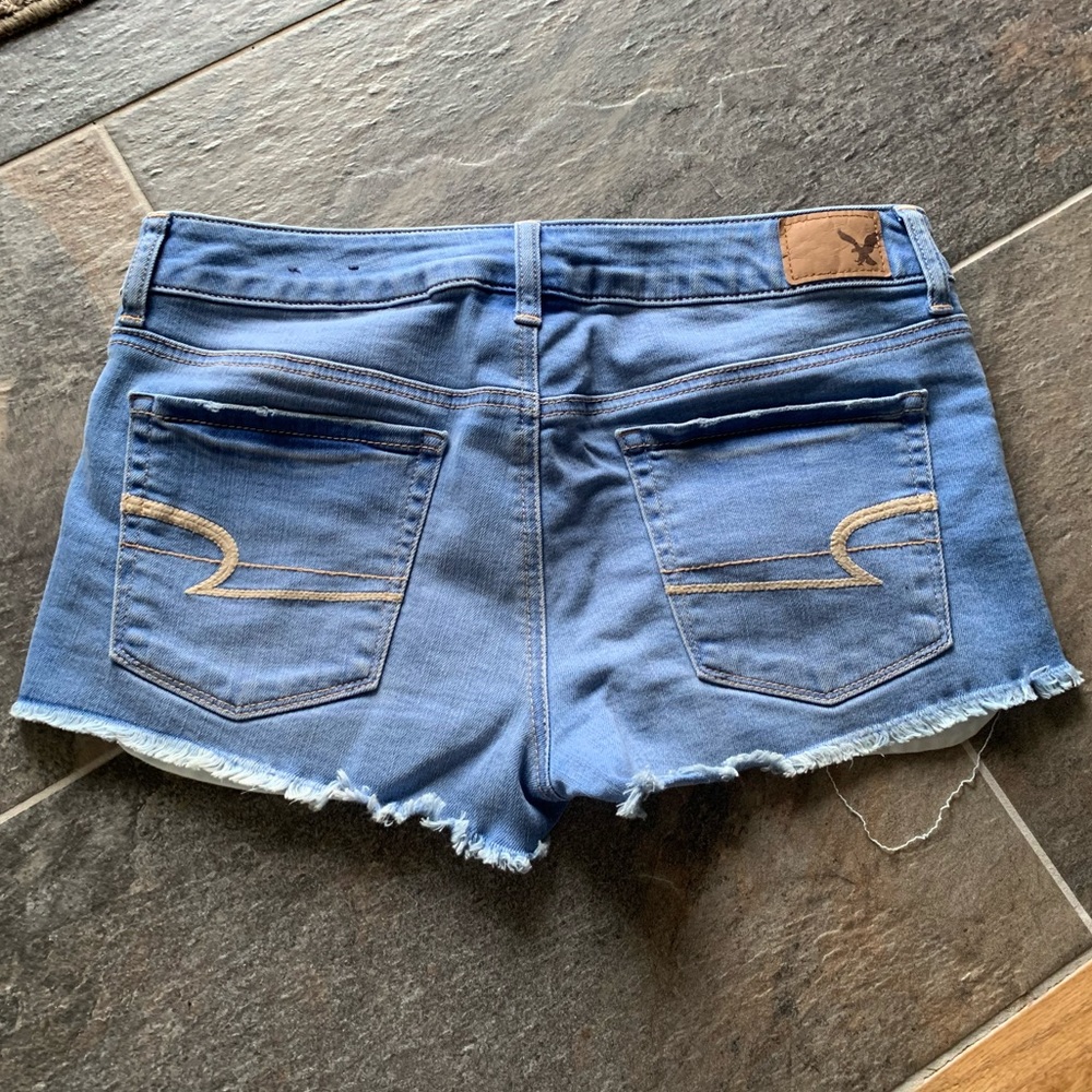 American Eagle (AE) Shortie Jean Shorts! - Picture 2 of 7